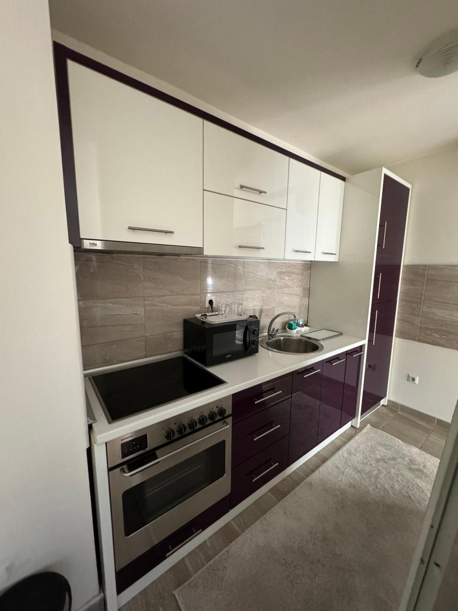 Amina Appartement Tuzla Buitenkant foto